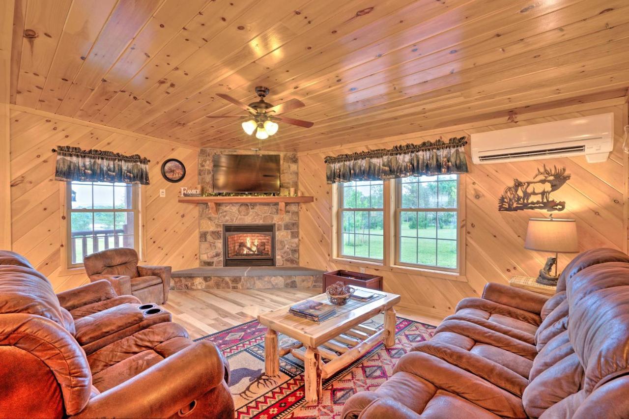 Rustic Benezette Cabin With Porch, Hot Tub And Fire Pit Villa Exterior photo